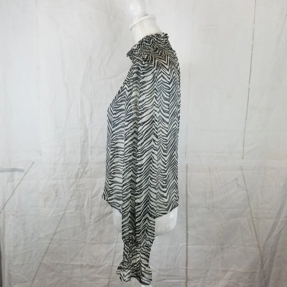 Blue blush sheer zebra print top - Picture 3 of 8